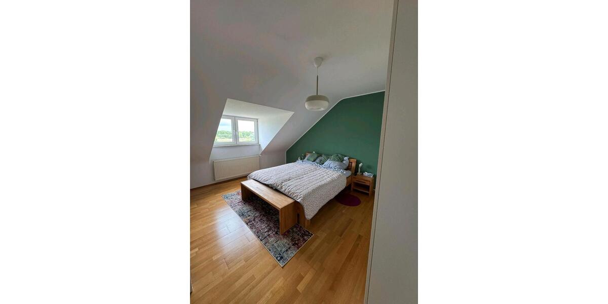 Dachgeschoßwohnung Homburg - 3 Zimmer, 89 m&sup2;, 910&euro; | Angebot:26578395