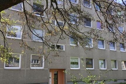 Großzügig geschnittene 3-Zimmer-Wohnung in guter Wohnlage zimmer