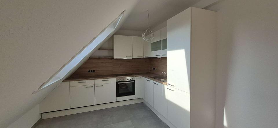 Dachgeschoßwohnung Vaihingen an der Enz - 3 Zimmer, 96 m&sup2;, 1.290&euro; | Angebot:23010506