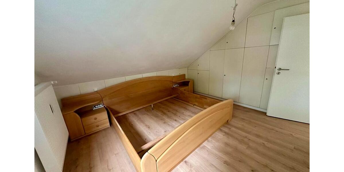 Dachgeschoßwohnung Bensheim - 3 Zimmer, 68 m&sup2;, 850&euro; | Angebot:24774668