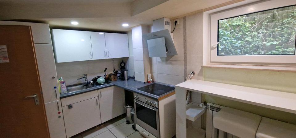 Erdgeschoßwohnung Tübingen Derendingen - 15 Zimmer, 156 m&sup2;, 480&euro; | Angebot:26026666