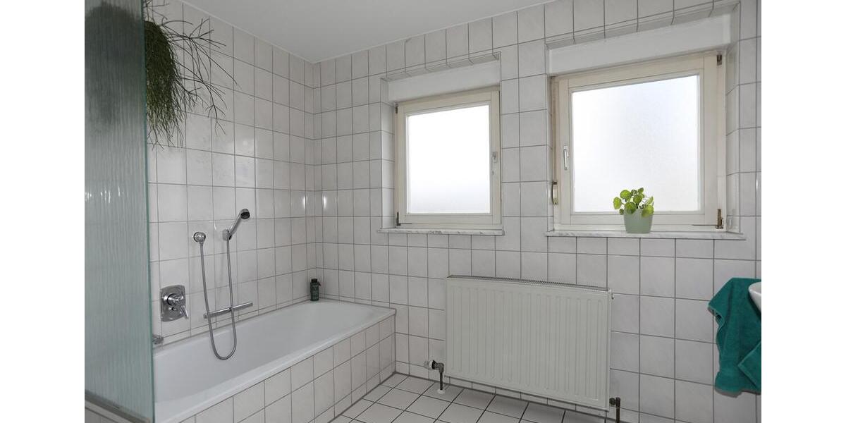 Etagenwohnung Bönnigheim - 2 Zimmer, 82 m&sup2;, 770&euro; | Angebot:26004772