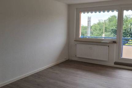 Wohnung Samtens - 4 Zimmer, 71 m&sup2;, 430&euro; | Angebot:26066305