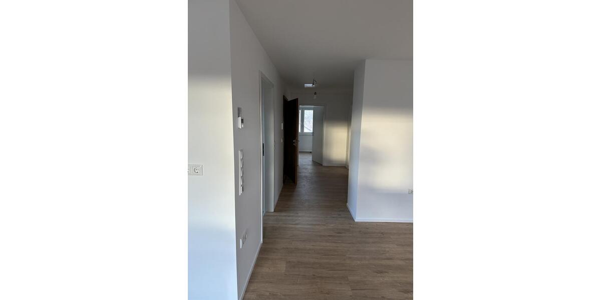 Dachgeschoßwohnung Schwebheim - 3 Zimmer, 78 m&sup2;, 850&euro; | Angebot:26039159