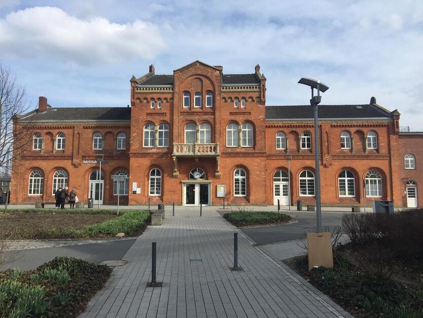 Sehr schöne Büros im restaurierten denkmalgeschützten Bahnhof - 1A Lage zimmer