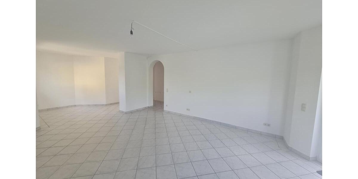 Etagenwohnung Hünfelden - 3 Zimmer, 85 m&sup2;, 675&euro; | Angebot:25656956