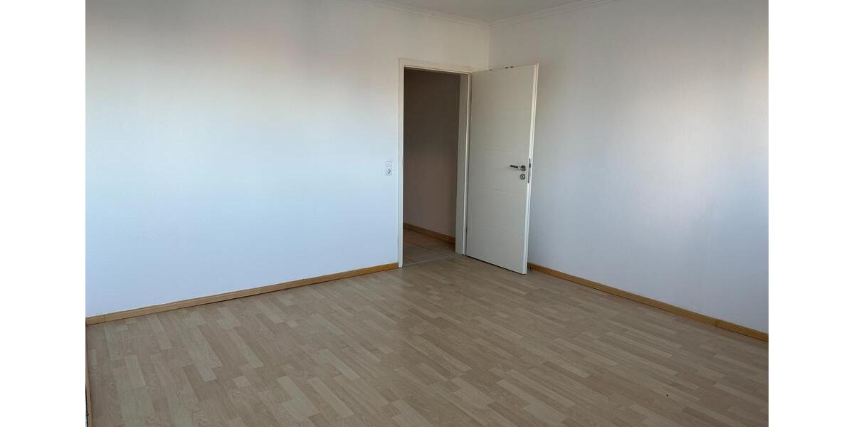 Hochparterre Friedberg - 1 Zimmer, 30 m&sup2;, 500&euro; | Angebot:25589263