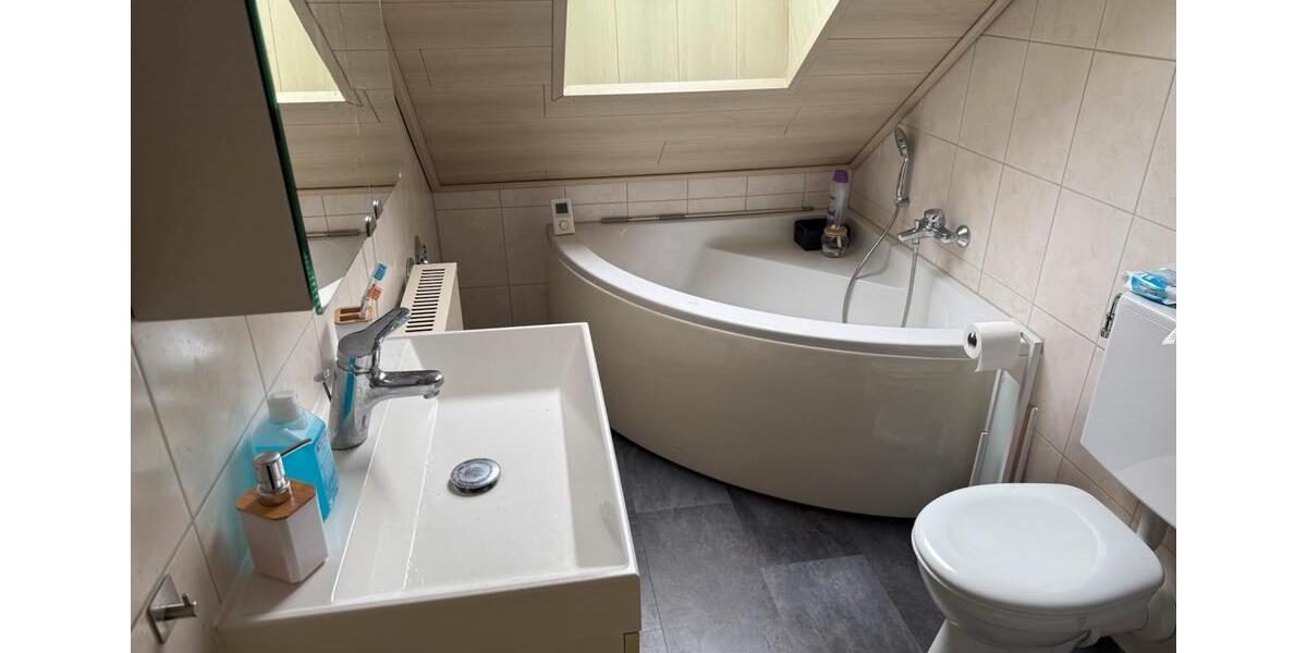 Dachgeschoßwohnung Münsterhausen - 4 Zimmer, 91 m&sup2;, 925&euro; | Angebot:26040568