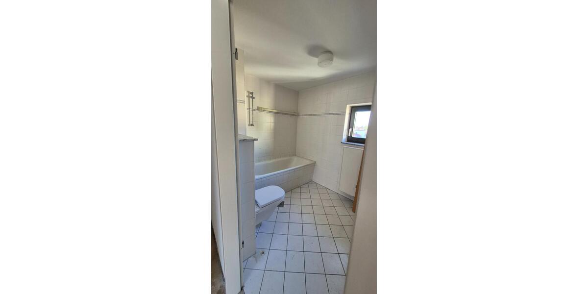 Dachgeschoßwohnung Finsterwalde - 2 Zimmer, 51 m&sup2;, 430&euro; | Angebot:24781874