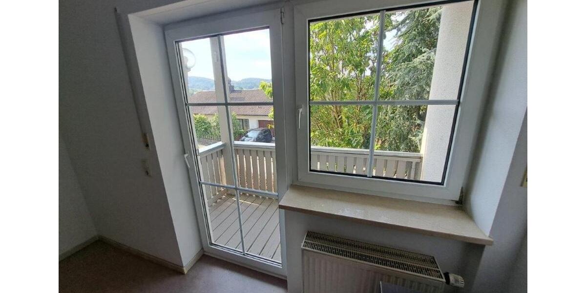 Erdgeschoßwohnung Deggendorf - 3 Zimmer, 84 m&sup2;, 830&euro; | Angebot:25868399