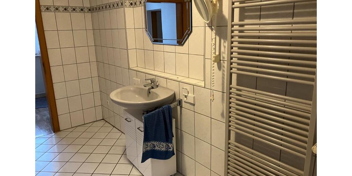 Etagenwohnung Beckedorf - 3 Zimmer, 125 m&sup2;, 700&euro; | Angebot:25297352
