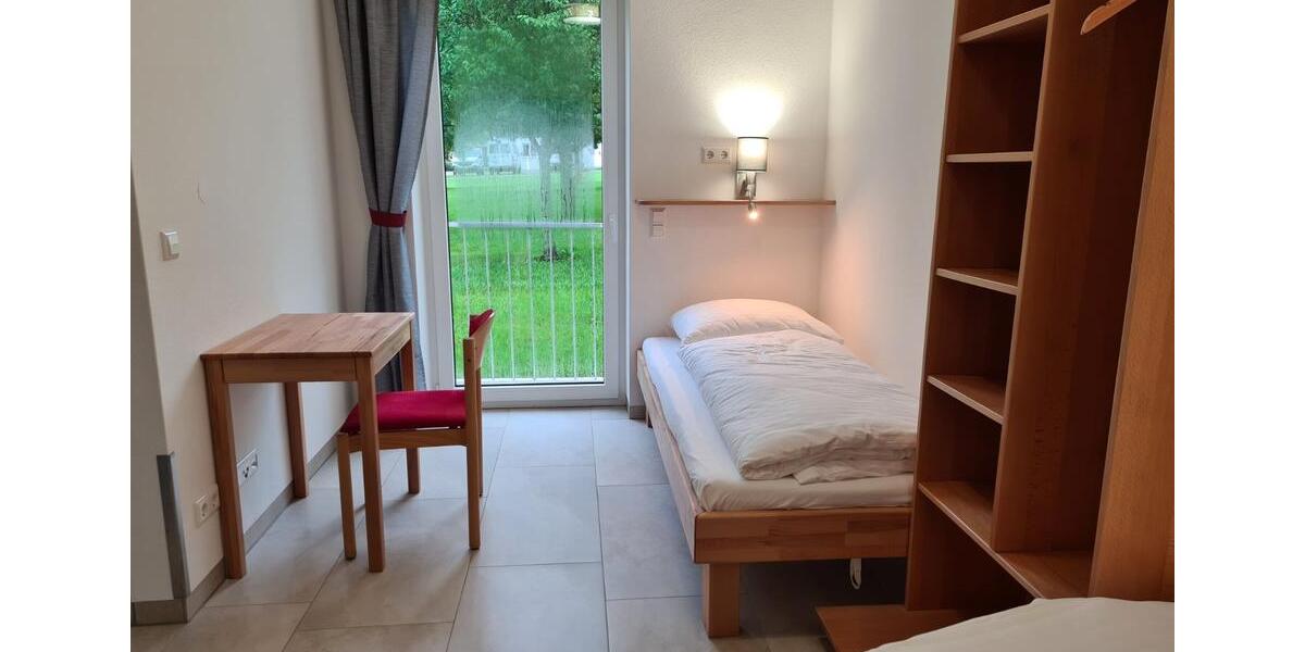 Etagenwohnung Deggenhausertal - 3 Zimmer, 74 m&sup2;, 880&euro; | Angebot:25723267