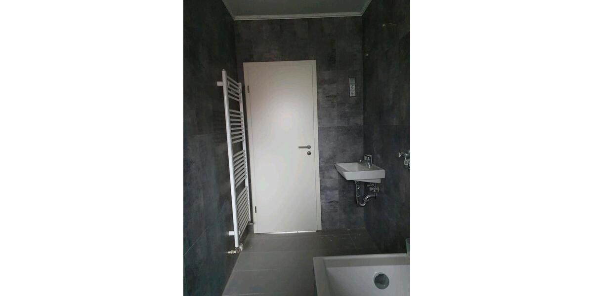 Mietwohnung 75qm 3 Zimmer Neu renoviert Stellplatz 3 zimmer