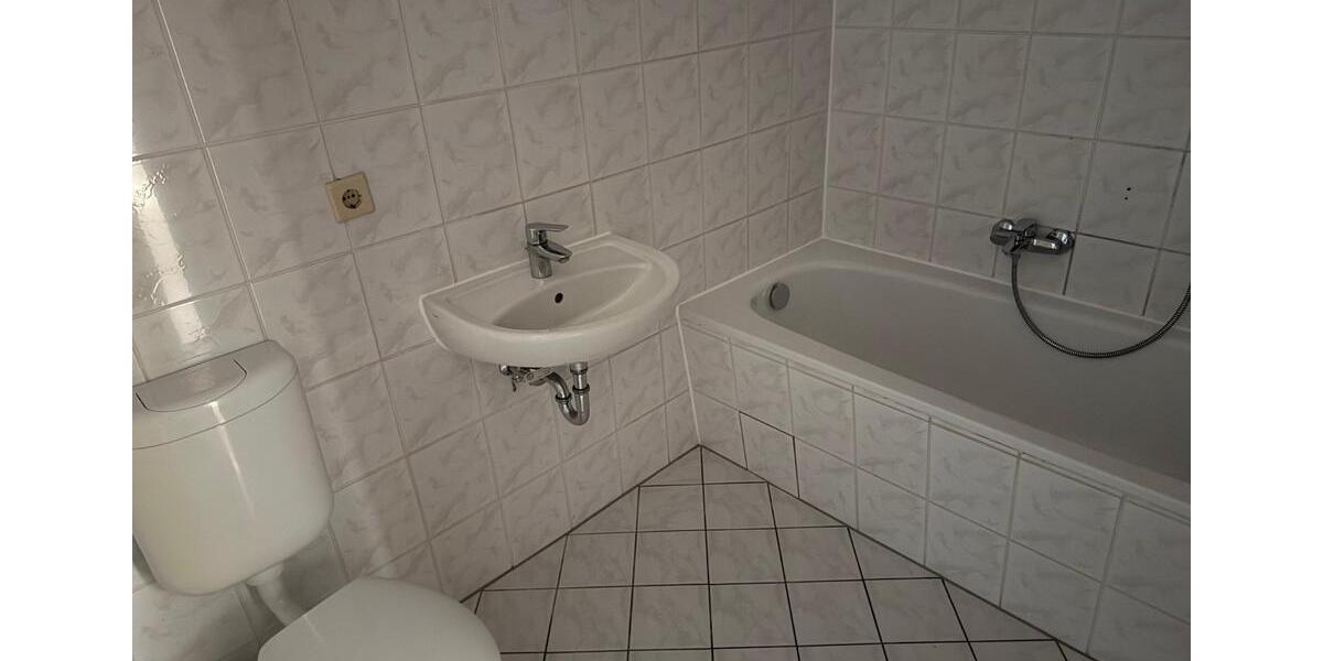 Dachgeschoßwohnung Döbeln - 2 Zimmer, 68 m&sup2;, 311&euro; | Angebot:22006596