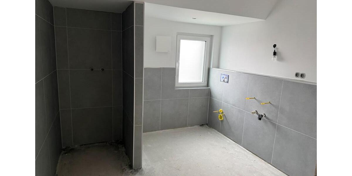 Dachgeschoßwohnung Bad Pyrmont - 3 Zimmer, 80 m&sup2;, 800&euro; | Angebot:24841335