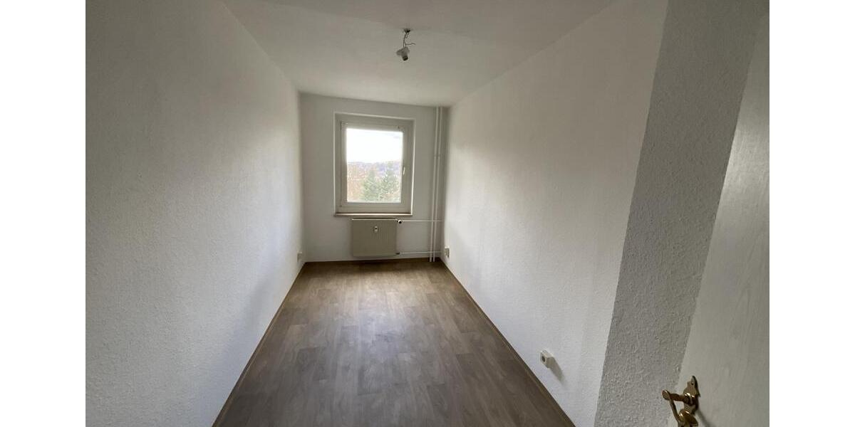 Etagenwohnung Suhl - 4 Zimmer, 75 m&sup2;, 543&euro; | Angebot:26181169