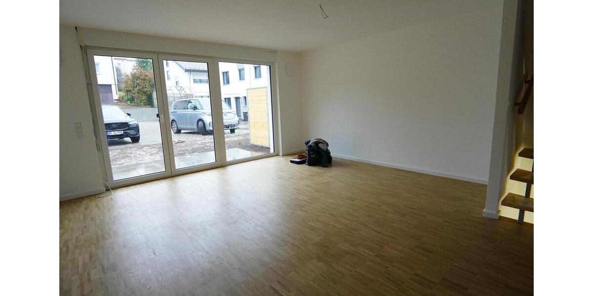 Reihenhaus Pforzheim Eutingen - 5 Zimmer, 132 m&sup2;, 1.499&euro; | Angebot:24747498