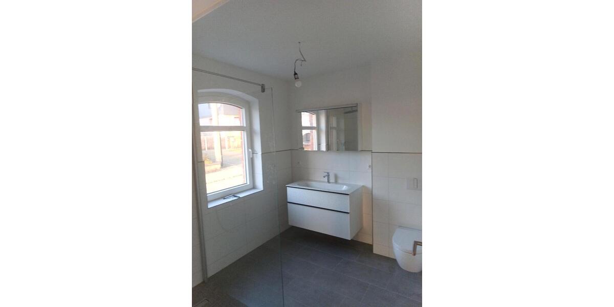 Reihenhaus Ranis - 5 Zimmer, 130 m&sup2;, 900&euro; | Angebot:26418470
