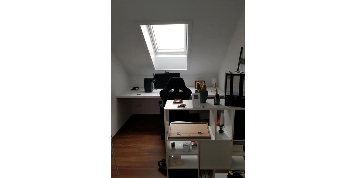 Dachgeschoßwohnung Nürtingen - 3 Zimmer, 80 m&sup2;, 1.000&euro; | Angebot:26578990