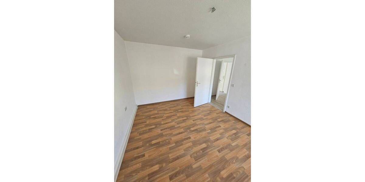 Etagenwohnung Altenburg Drescha - 2 Zimmer, 61 m&sup2;, 370&euro; | Angebot:26402381
