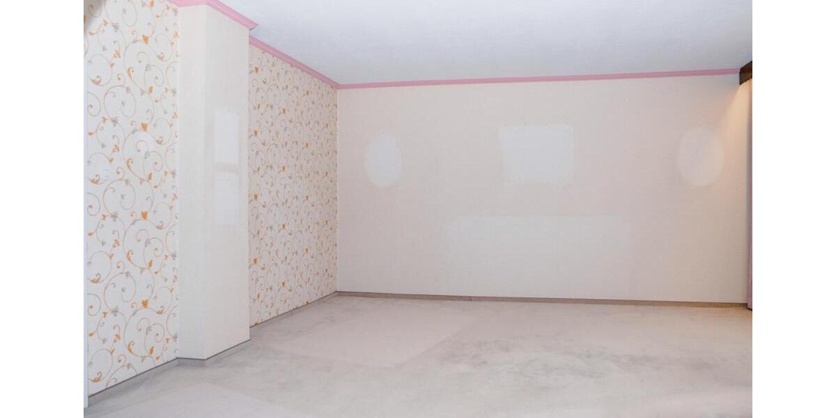 Etagenwohnung Neunkirchen - 1 Zimmer, 80 m&sup2;, 750&euro; | Angebot:26145442