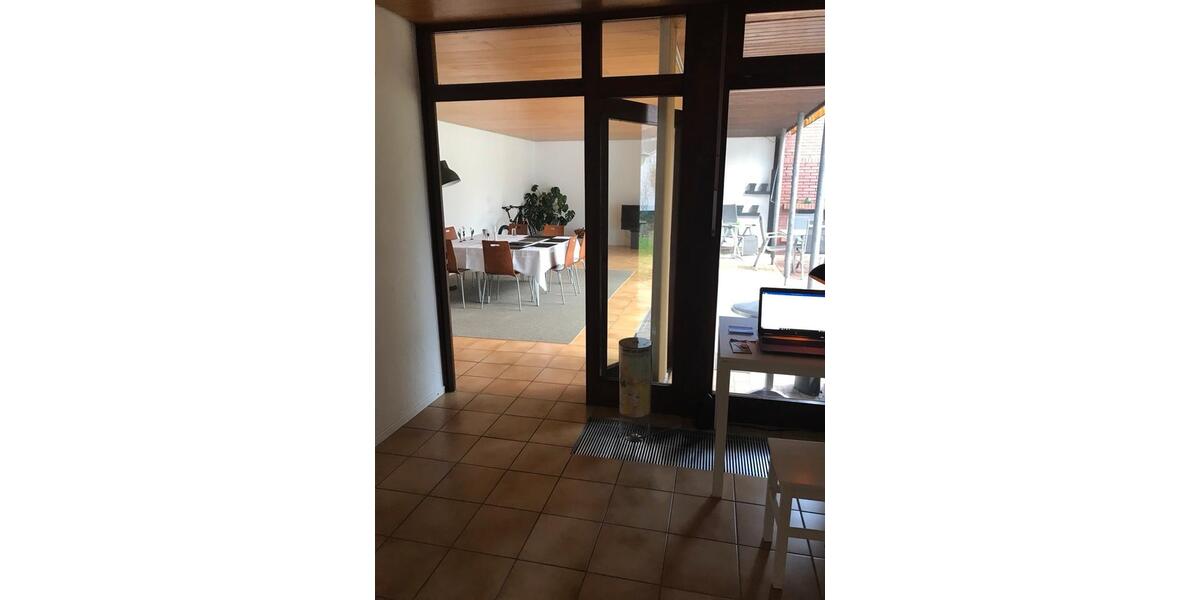 Wohnen auf Zeit Griesheim - 6 Zimmer, 160 m&sup2;, 250&euro; | Angebot:25772150