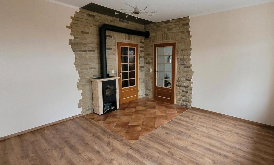 Erdgeschoßwohnung Elterlein - 3 Zimmer, 55 m&sup2;, 330&euro; | Angebot:25639192