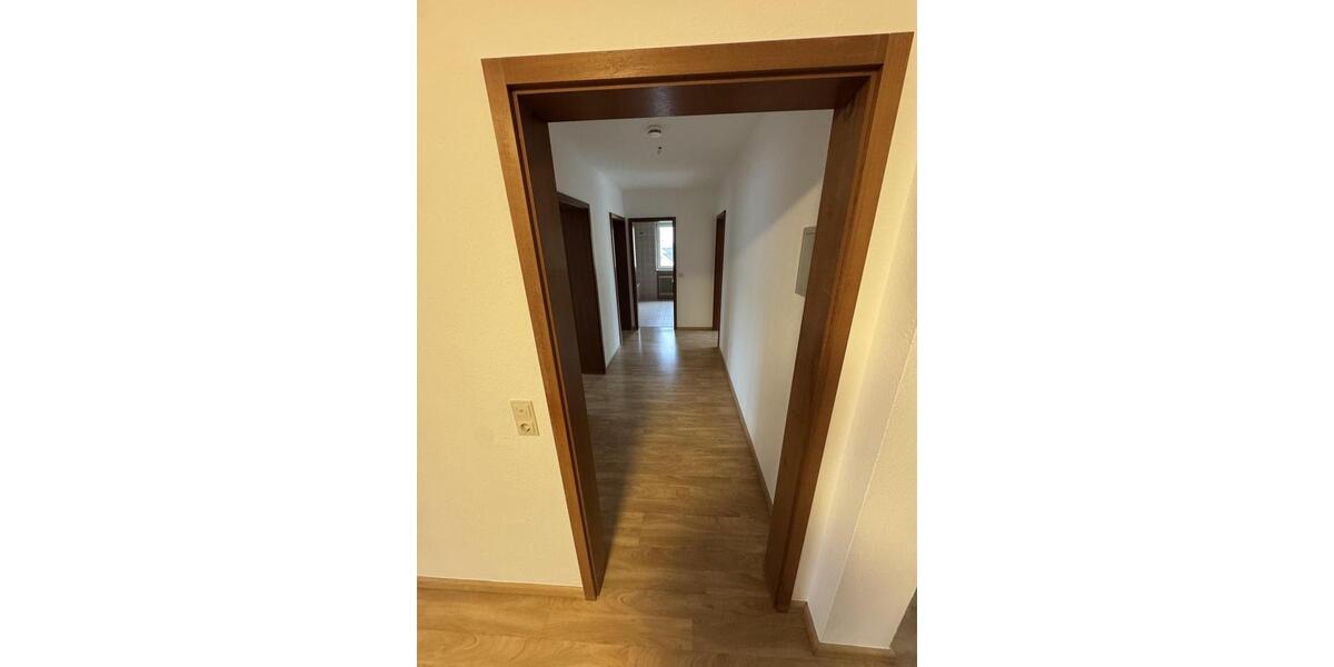 Dachgeschoßwohnung Donaueschingen - 4.5 Zimmer, 94 m&sup2;, 880&euro; | Angebot:26603084