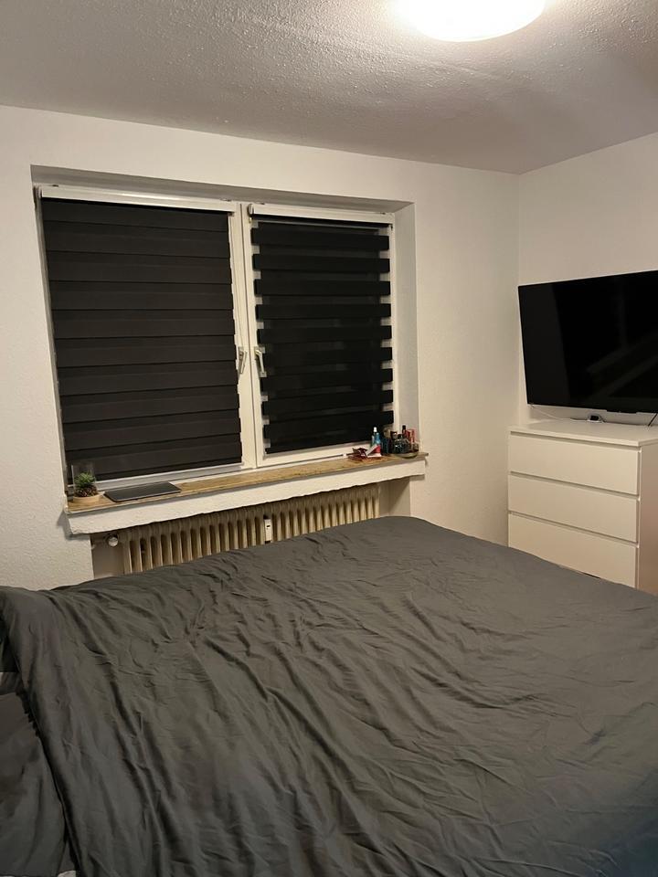 Helle 2 Zimmerwohnung mit Balkon zimmer