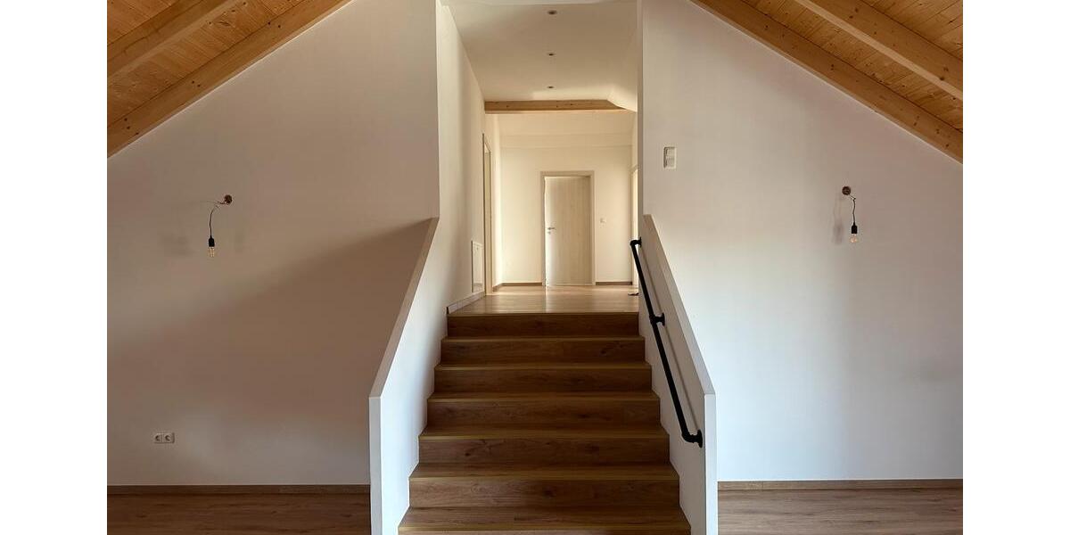 Maisonettenwohnung Landau an der Isar - 4 Zimmer, 130 m&sup2;, 1.150&euro; | Angebot:26039870