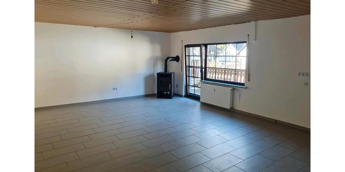 Erdgeschoßwohnung Wissen - 5 Zimmer, 140 m&sup2;, 850&euro; | Angebot:26602591