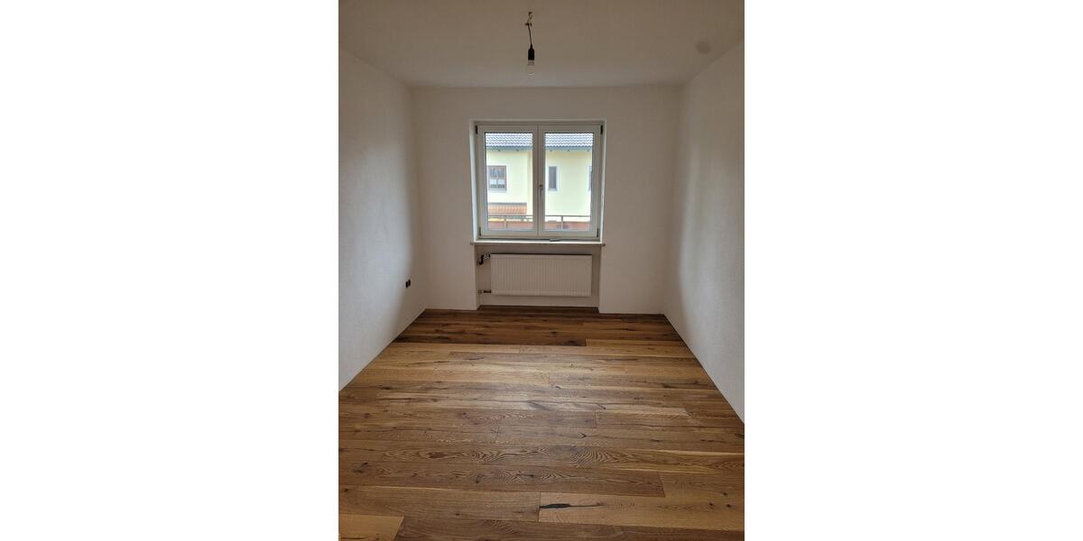 Einfamilienhaus Palling - 8 Zimmer, 2.200&euro; | Angebot:23250900