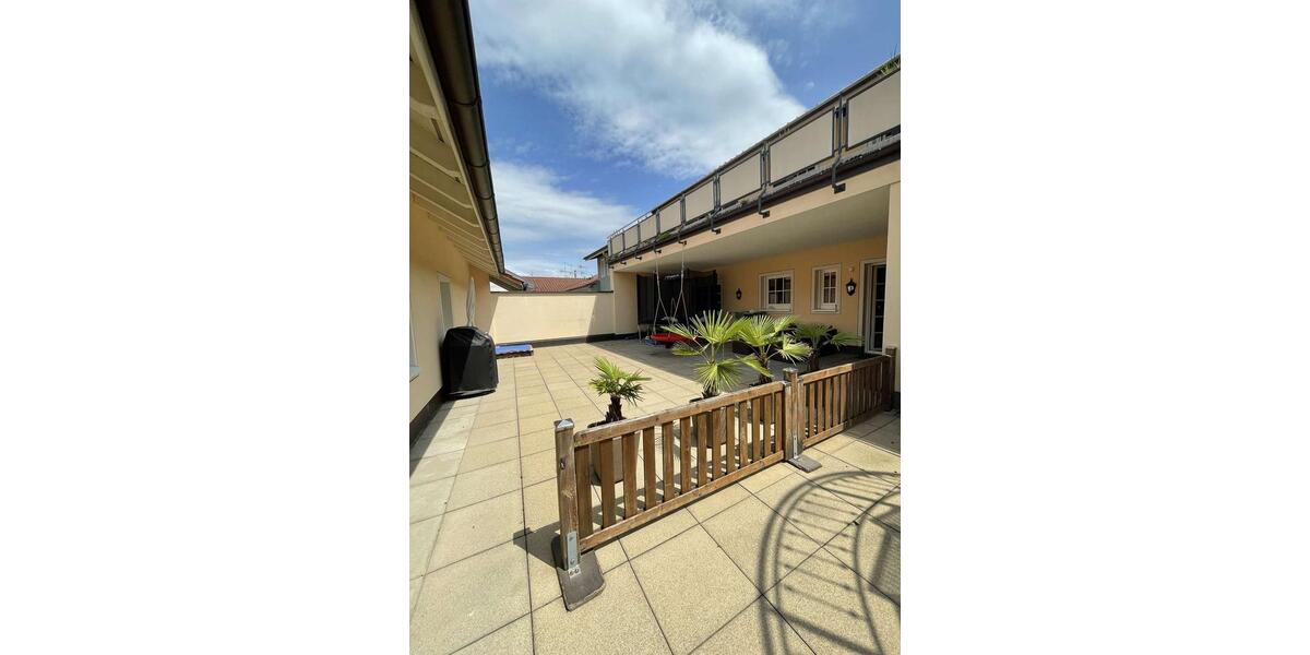 Etagenwohnung Waldshut-Tiengen Tiengen - 4 Zimmer, 158 m&sup2;, 1.500&euro; | Angebot:26479729
