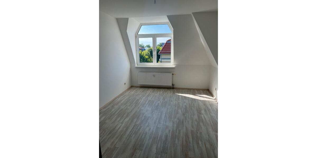 Dachgeschoßwohnung Schwarzheide Schwarzheide-Ost Victoria - 3 Zimmer, 80 m&sup2;, 710&euro; | Angebot:25379731