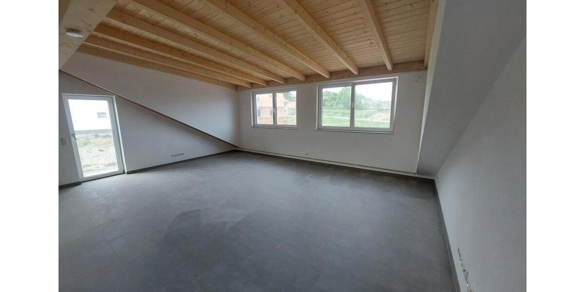 Dachgeschoßwohnung Eichendorf - 2 Zimmer, 98 m&sup2;, 840&euro; | Angebot:26661539