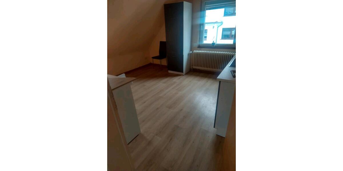 Dachgeschoßwohnung Neuental - 1 Zimmer, 77 m&sup2;, 700&euro; | Angebot:24706280