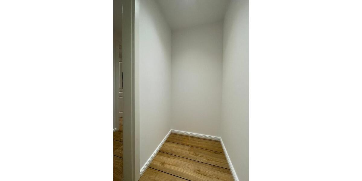 4 Zimmer | Souterrain | Terrasse | Fußbodenheizung | Dusche und Wanne | Stellplatz mgl. 4 zimmer