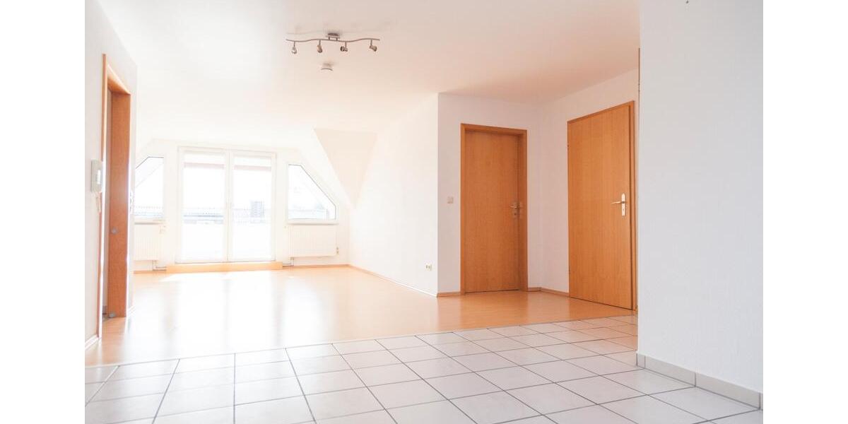 Dachgeschoßwohnung Staufenberg - 3 Zimmer, 96 m&sup2;, 950&euro; | Angebot:26395144