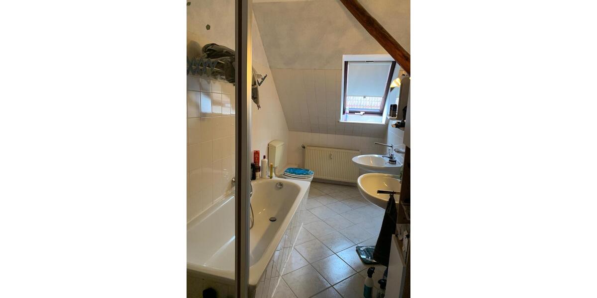 Dachgeschoßwohnung Aerzen - 4 Zimmer, 110 m&sup2;, 610&euro; | Angebot:26412721