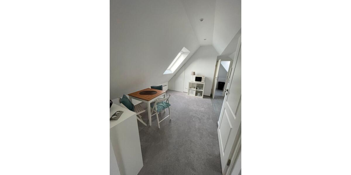 Ruhiges und gemütliches Dachgeschoss Apartment 1 zimmer