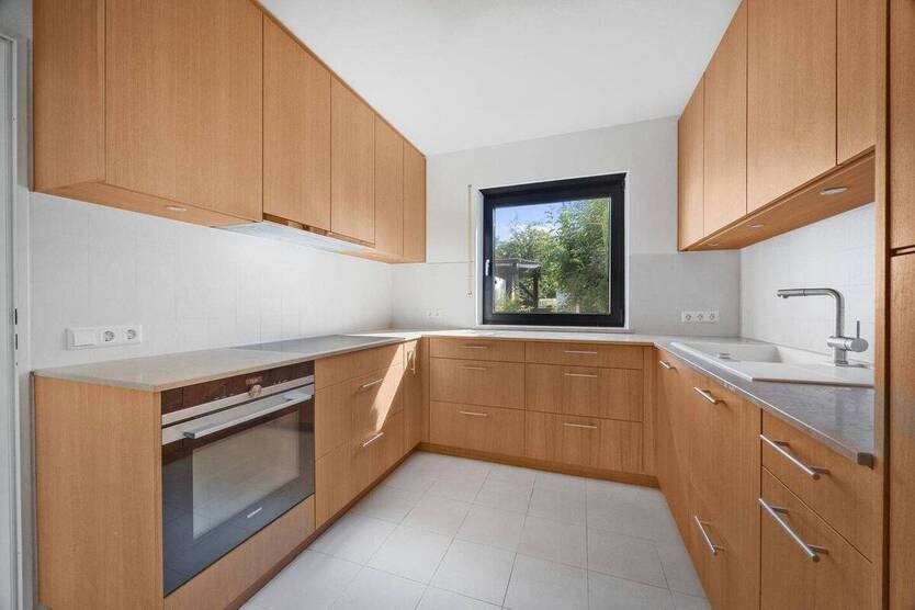 Modernes Reihenhaus mit Sauna & großem Garten in München 8 zimmer