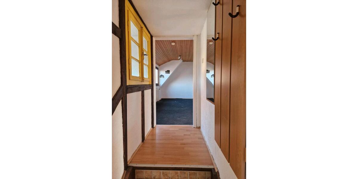 Dachgeschoßwohnung Immenhausen - 3 Zimmer, 58 m&sup2;, 350&euro; | Angebot:24663898