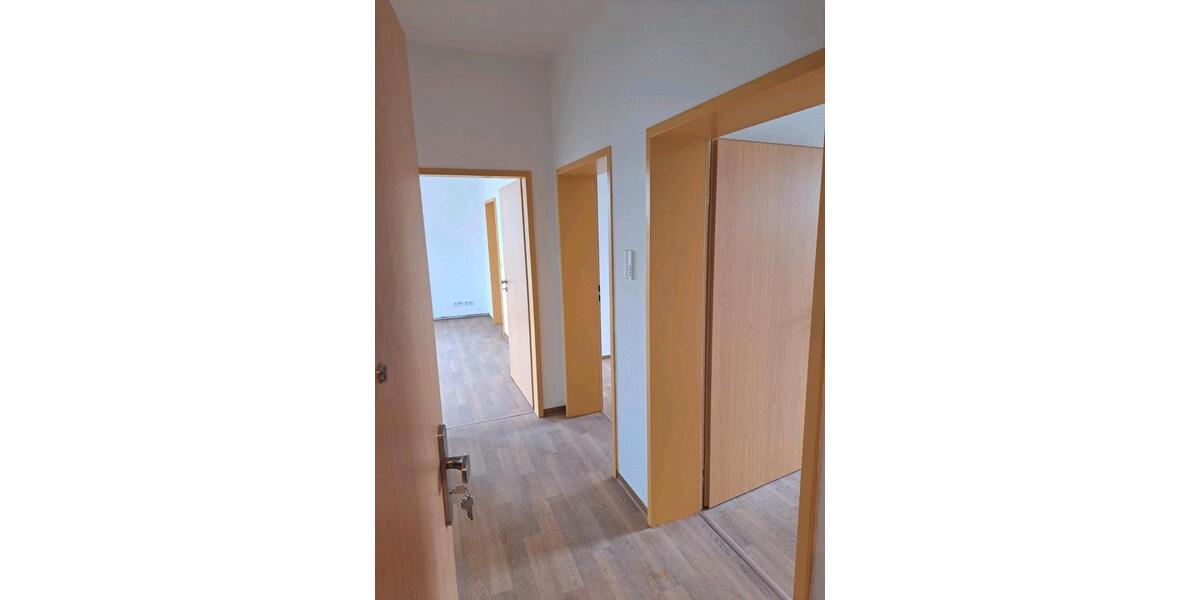 Etagenwohnung Wettin-Löbejün Löbejün - 3 Zimmer, 76 m&sup2;, 611&euro; | Angebot:26615551