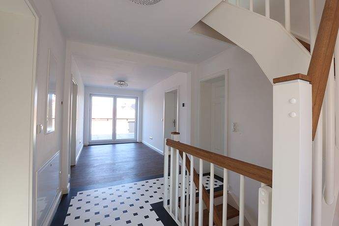 Einfamilienhaus Erfurt Linderbach - 7 Zimmer, 300 m&sup2;, 2.900&euro; | Angebot:23946868