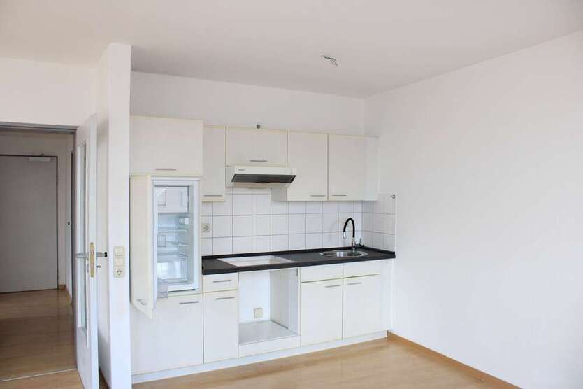 2-Zimmer Wohnung inkl. Einbauküche *** großes, helles WohnZimmer ***