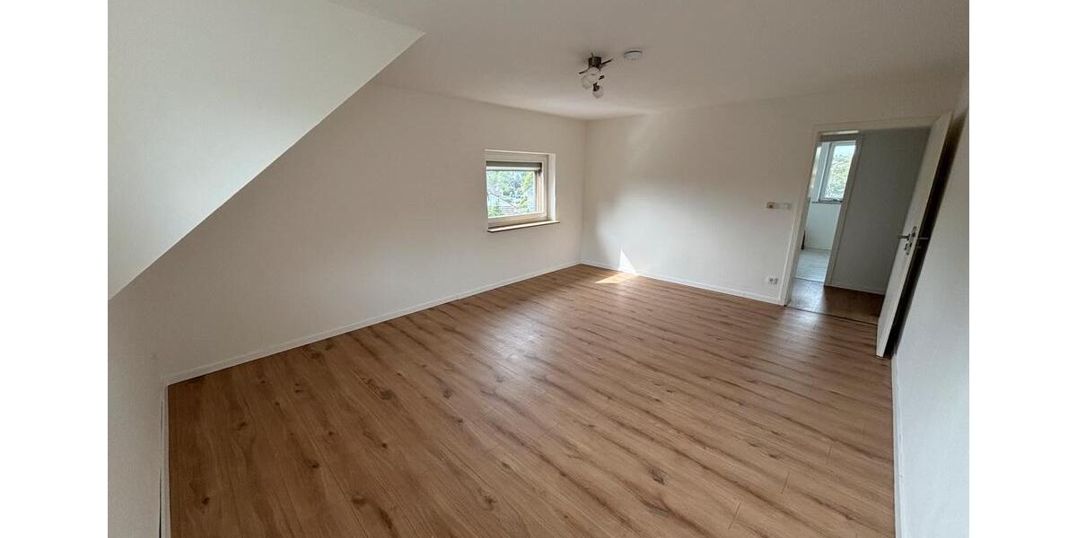 Etagenwohnung Waldbröl - 3 Zimmer, 75 m&sup2;, 880&euro; | Angebot:24756610
