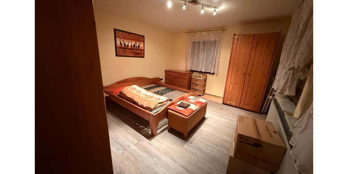 Einfamilienhaus Aßlar - 3 Zimmer, 140 m&sup2;, 1.300&euro; | Angebot:25810665