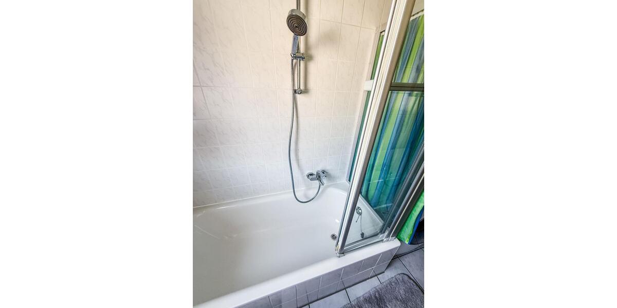 3-Zimmer-Maisonette-Wohnung mit TV, Wlan, Küche mit Essplatz, Galerie, BadWc, Waschmaschine, Parkplatz und Balkon 3 zimmer