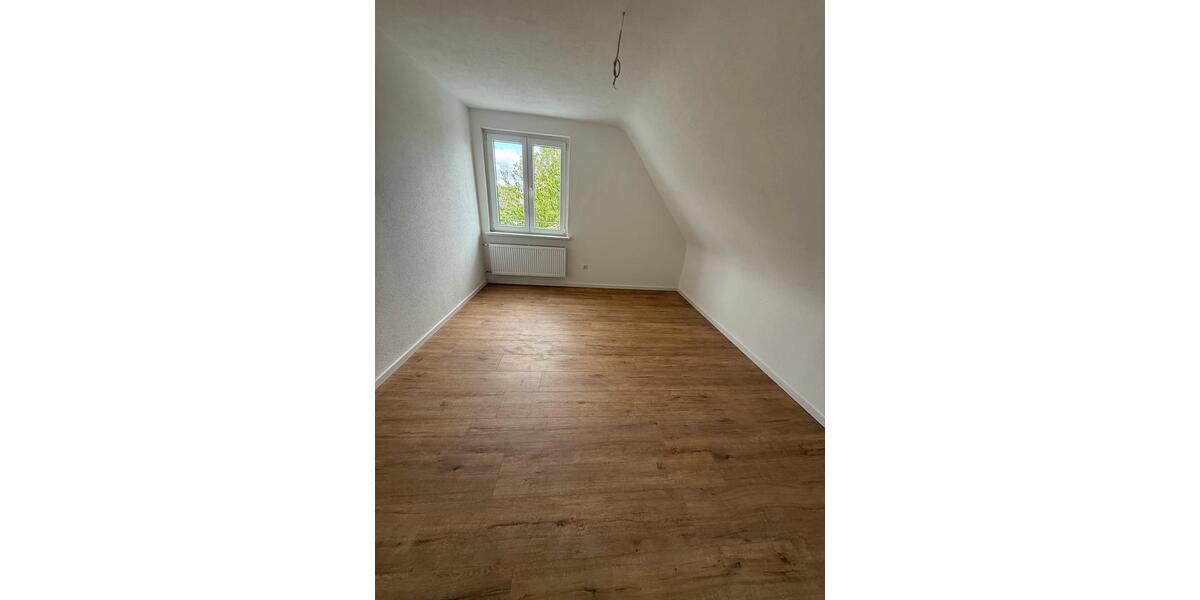 Dachgeschoßwohnung Breuna - 2 Zimmer, 65 m&sup2;, 690&euro; | Angebot:26637942