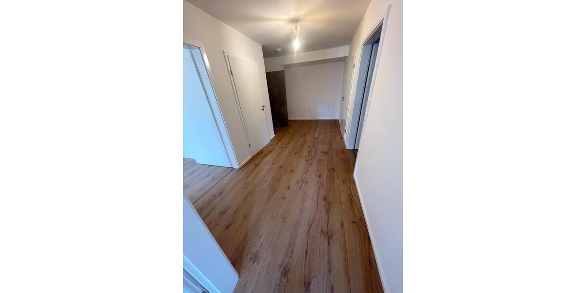 Erdgeschoßwohnung Vogtareuth - 3 Zimmer, 94 m&sup2;, 1.457&euro; | Angebot:25648862